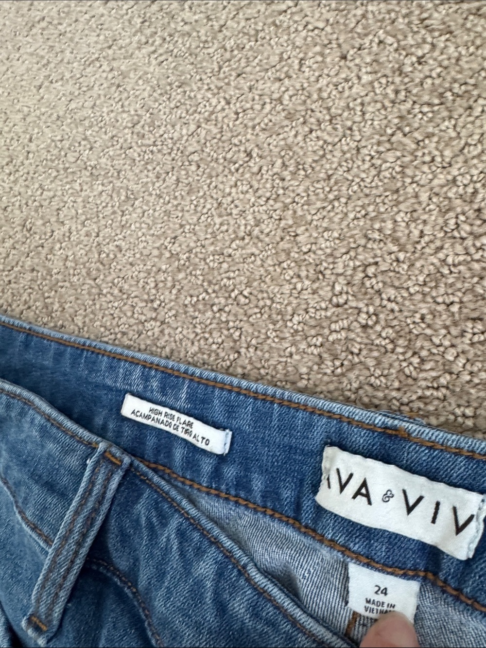 P122 NWT Ava & Viv High Rise Relaxed Flare Jesns - Size: 24 - Picture 6 of 8